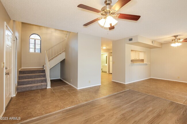 Building Photo - 3830 W Marconi Ave