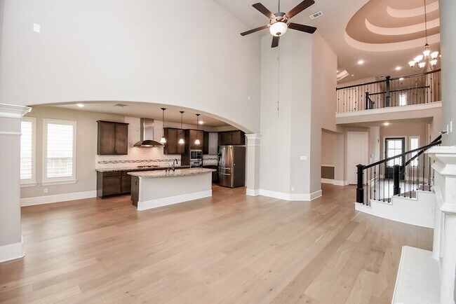 Building Photo - 10106 Cypress Path