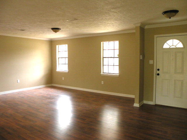 Building Photo - 4443 Shadowood Dr