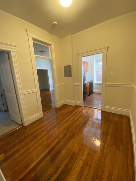 Building Photo - 5 Walbridge St