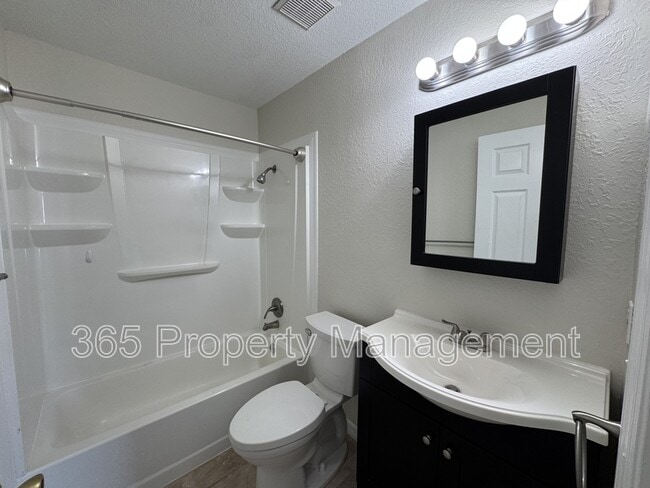 Building Photo - 4343 Belladonna Ave