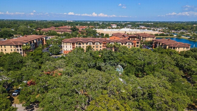 Building Photo - 4939 Woodland Dr