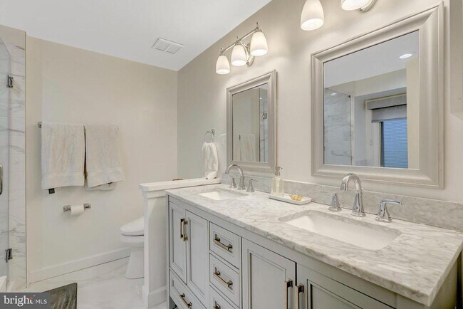 Building Photo - 12552 Garland Tree Ct