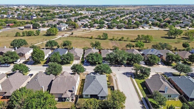 Building Photo - 3300 Winding Shore Ln