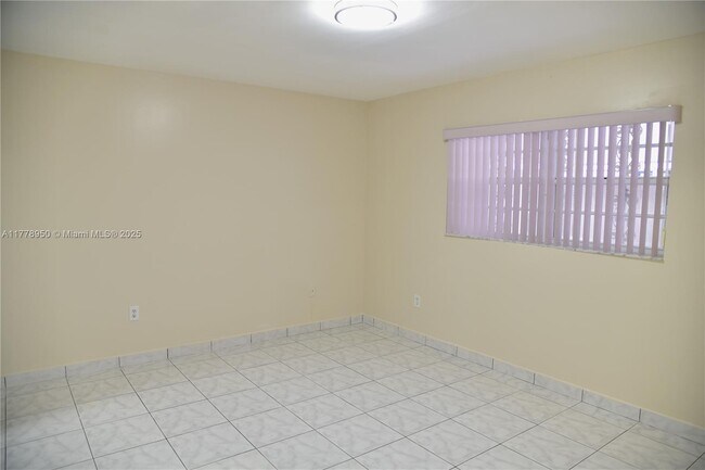 Building Photo - 7333 W 29th Ln