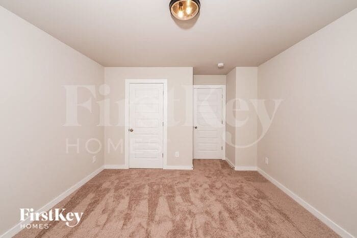 Building Photo - 1325 Brookhaven Dr
