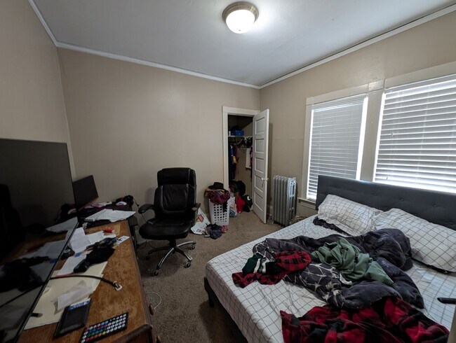 Building Photo - 2830-2830 N Maryland Ave