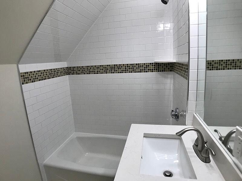 Bathroom 1 - 12 Harris St