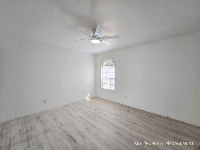 Building Photo - 2972 Juniper Hills Blvd