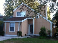 Building Photo - Charming 3-Bed, 2-Bath Home in a Prime Location! Move in Specials:$100 off your first month's ren...