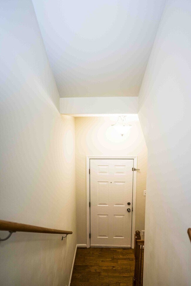 Building Photo - 2691 Sheffield Hill Way