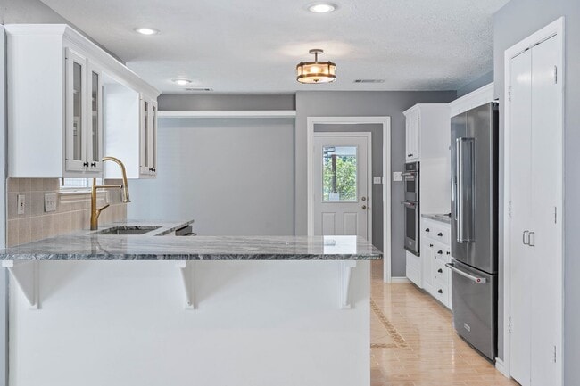 Building Photo - 11085 Jake Pearson Rd