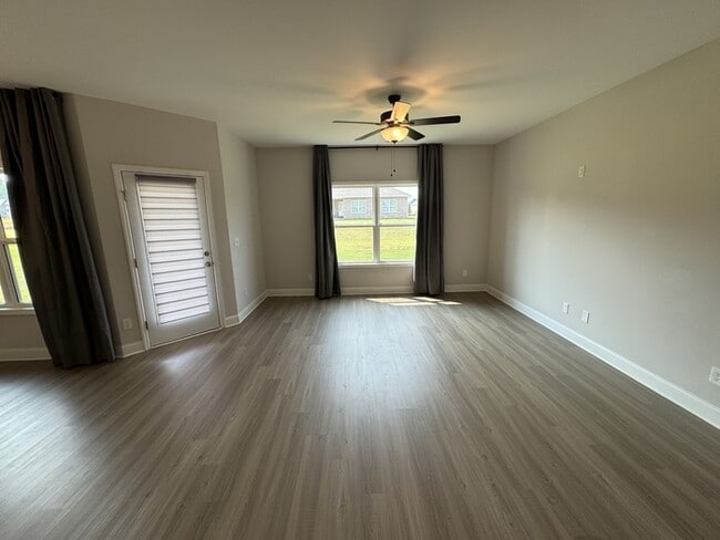 Building Photo - 16688 Demi Dr