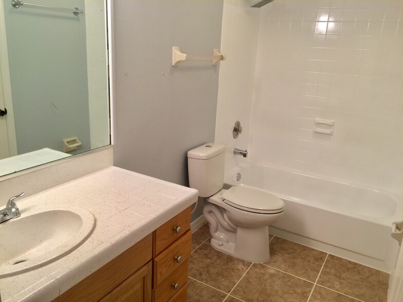 Building Photo - 7404 Woodburn Ct