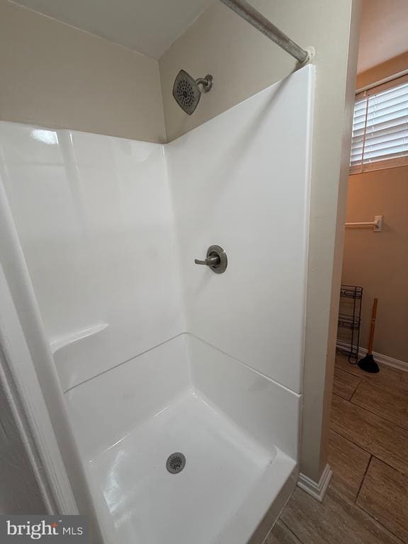 Building Photo - 1458 Riverside Ave