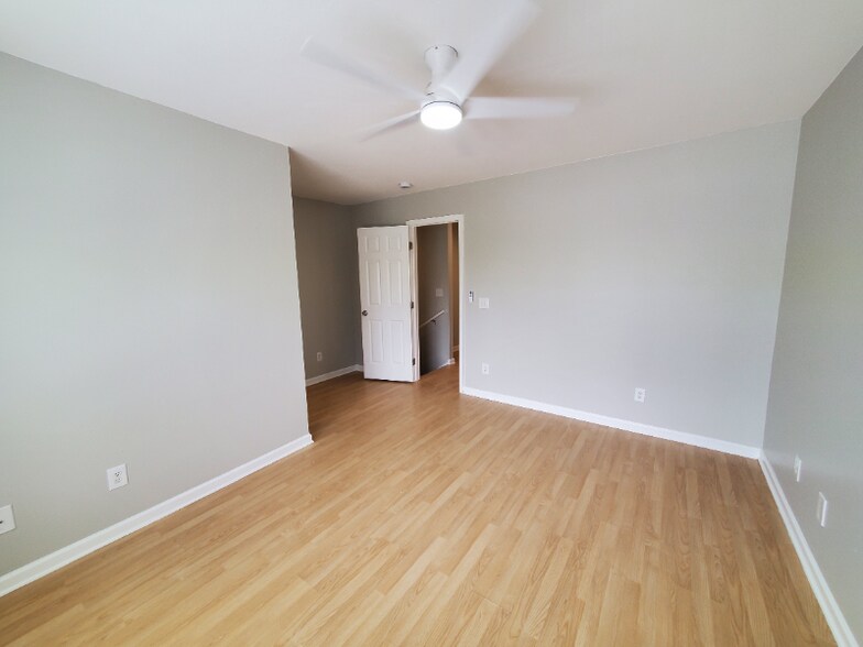 Building Photo - 4093 Mica Ave