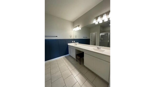 Building Photo - 128 Lacey Oak Lp
