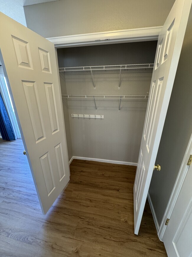 Building Photo - 1416 S Ensenada St