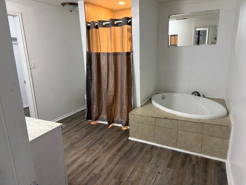 Building Photo - 1972 Colorado Ave