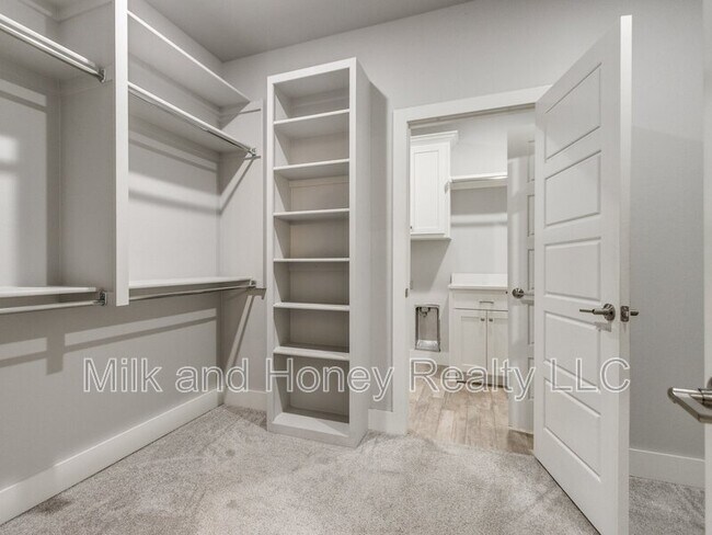 Building Photo - 14525 Rochefort Ln