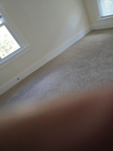 Building Photo - 522 Mabel St