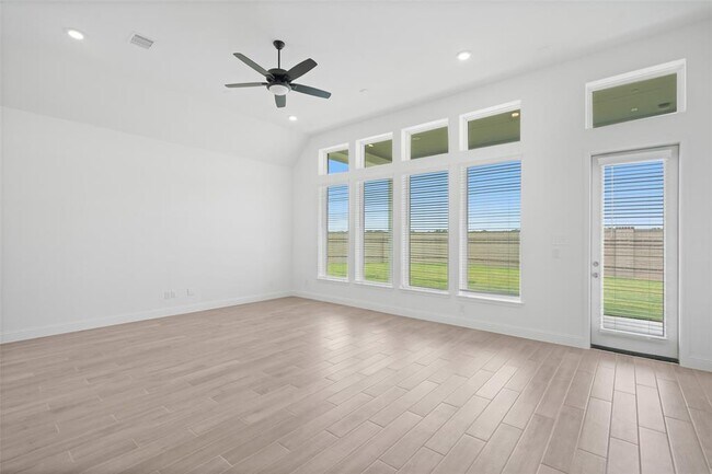 Building Photo - 11262 Tropical Frst Wy