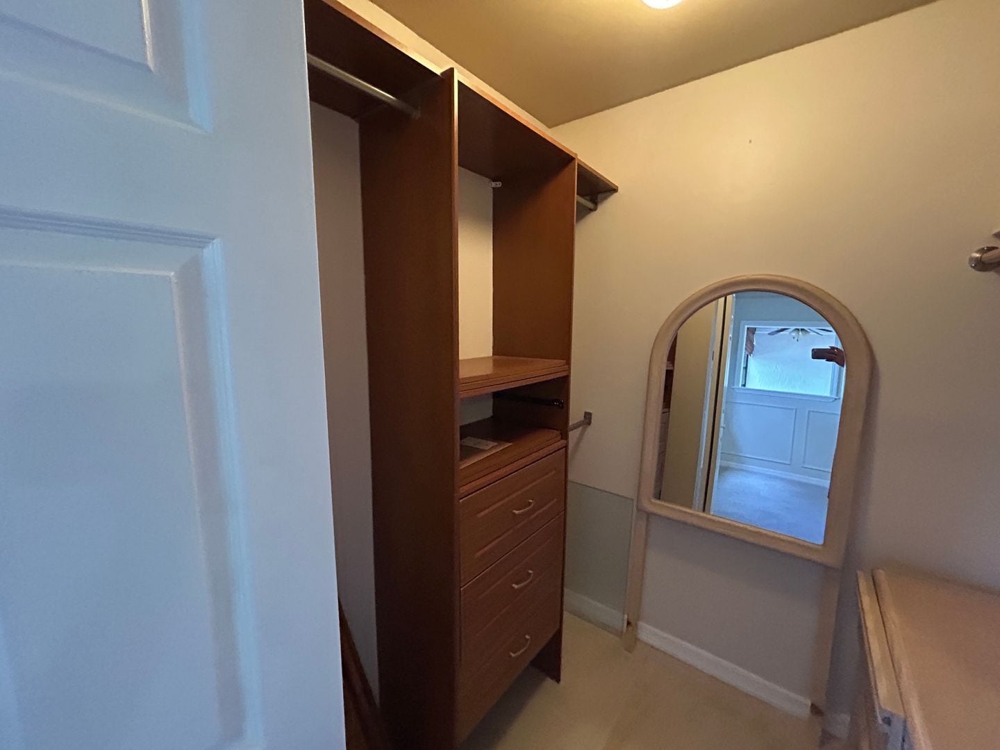 Building Photo - 6494 Royal Woods Dr