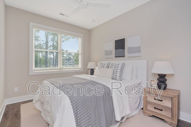 Building Photo - 1745 Perimeter Lp