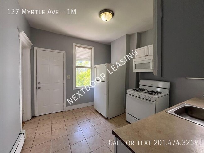 Building Photo - 127 Myrtle Ave