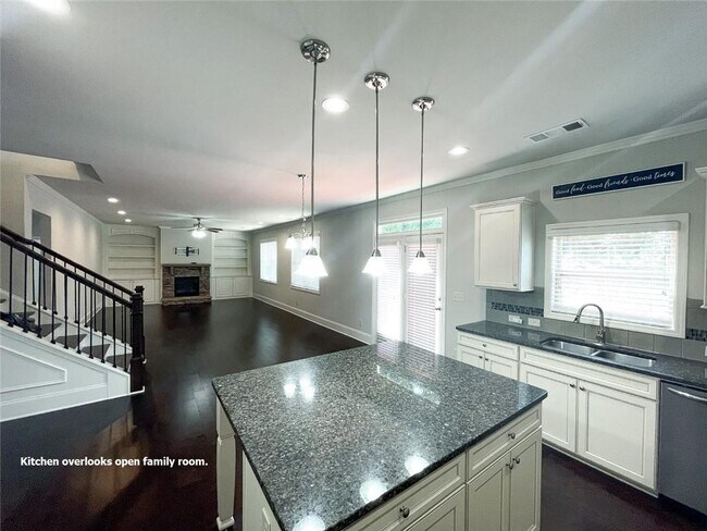 Building Photo - 4030 Tobiano Trl