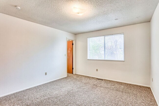 Building Photo - 836 Winchester Dr