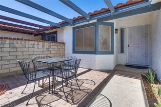 Building Photo - 2504 Sidonia Ave
