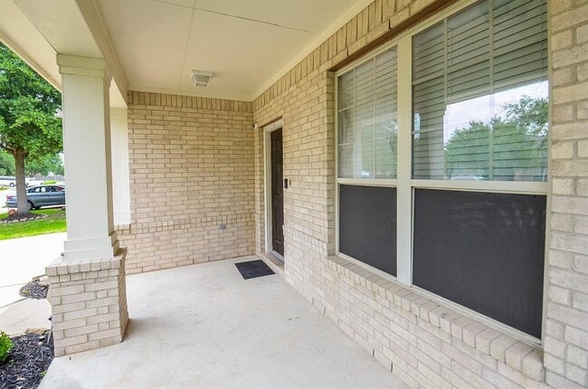 Building Photo - 4006 Autumn Pines Trail