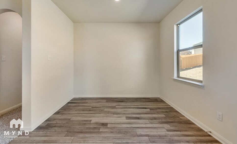 Building Photo - 143 Bovine Dr