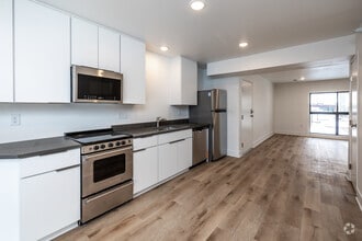 Interior Photo - Welch 232