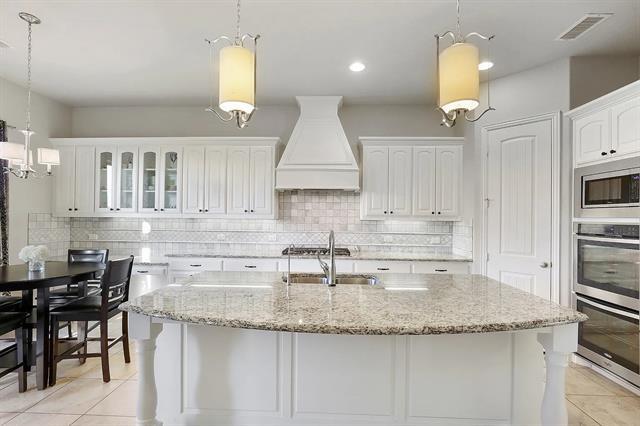 Building Photo - 1522 Hennessey Dr