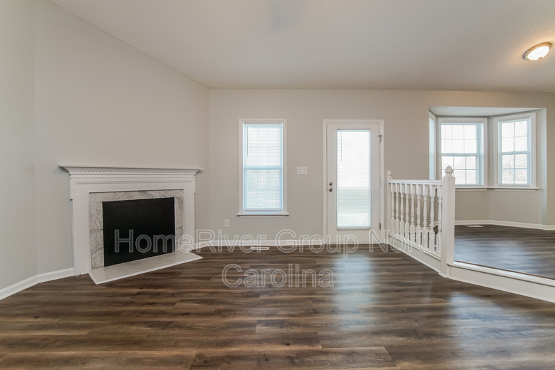 Building Photo - 3429 Deer Trace Ln