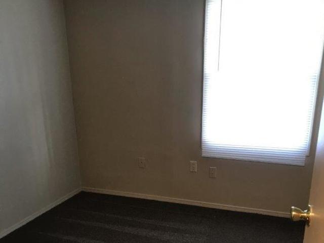 Building Photo - Ivy Green Commons, LLC