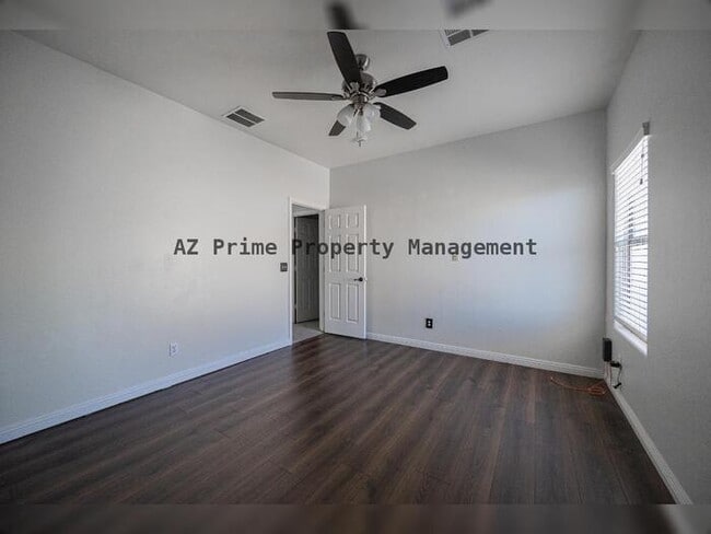 Building Photo - 16966 W Saguaro Ln