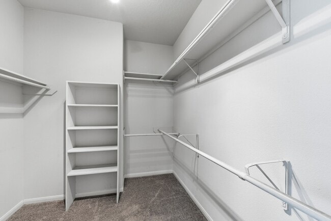 Building Photo - 21011 Narrow Gate Dr