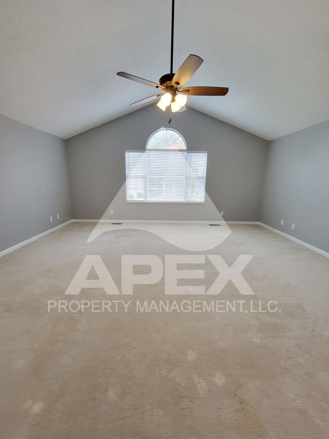 Building Photo - Beautiful 3 Bd/2.5 Ba Single Family home w/Bonus Rm in West Knoxville!