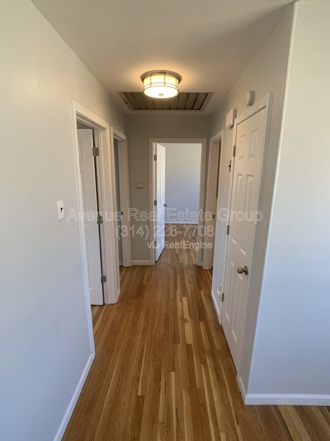 Building Photo - 858 Hazelvalley Dr