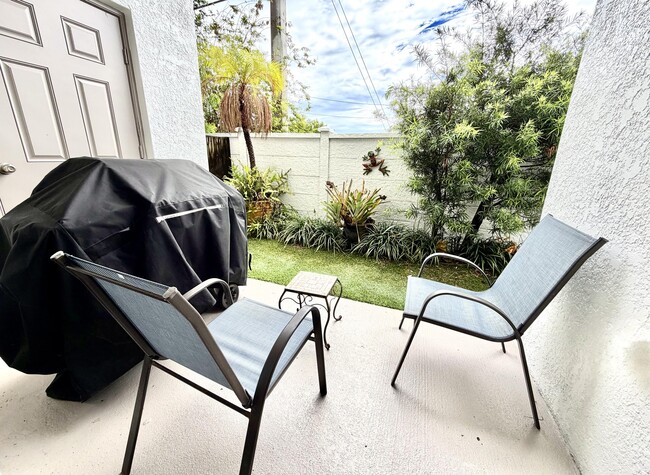 Building Photo - 112 Bayfront Dr