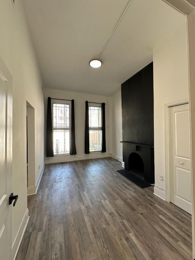 Building Photo - 1825 Madison Ave