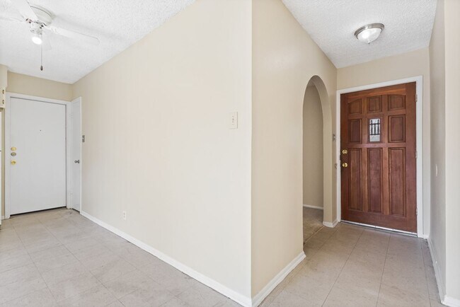 Building Photo - CASA ORO-4718