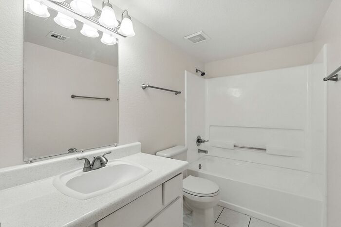 Building Photo - 1201 S McClintock Dr