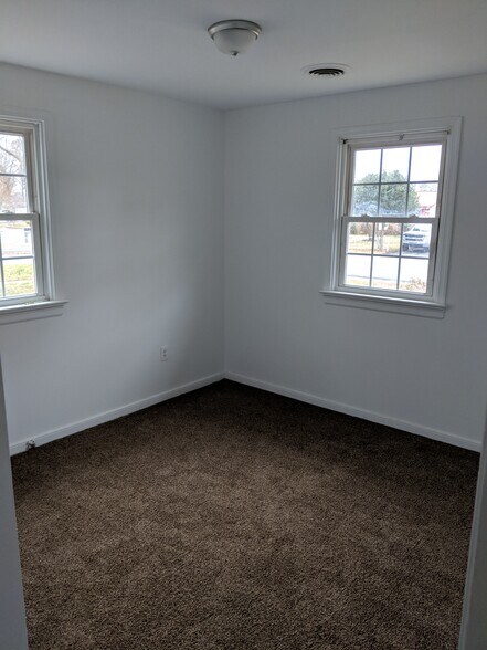 Building Photo - 9509 Dawnshire Rd