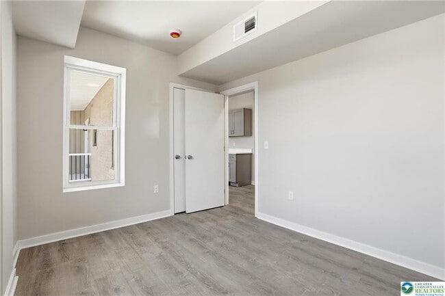 Building Photo - 1425 W Gordon St