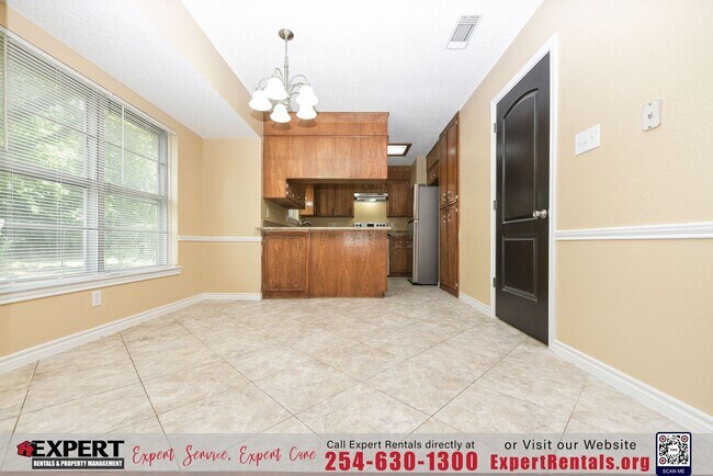 Building Photo - 1604 Edgefield St