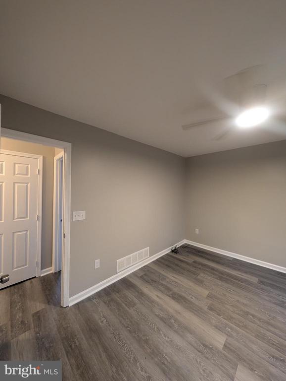 Building Photo - 2 Hawkesbury Ct